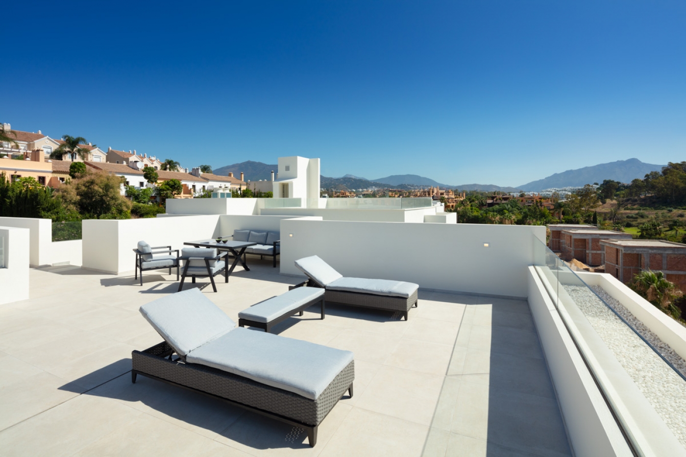 New development of villas in EL Campanario, Estepona