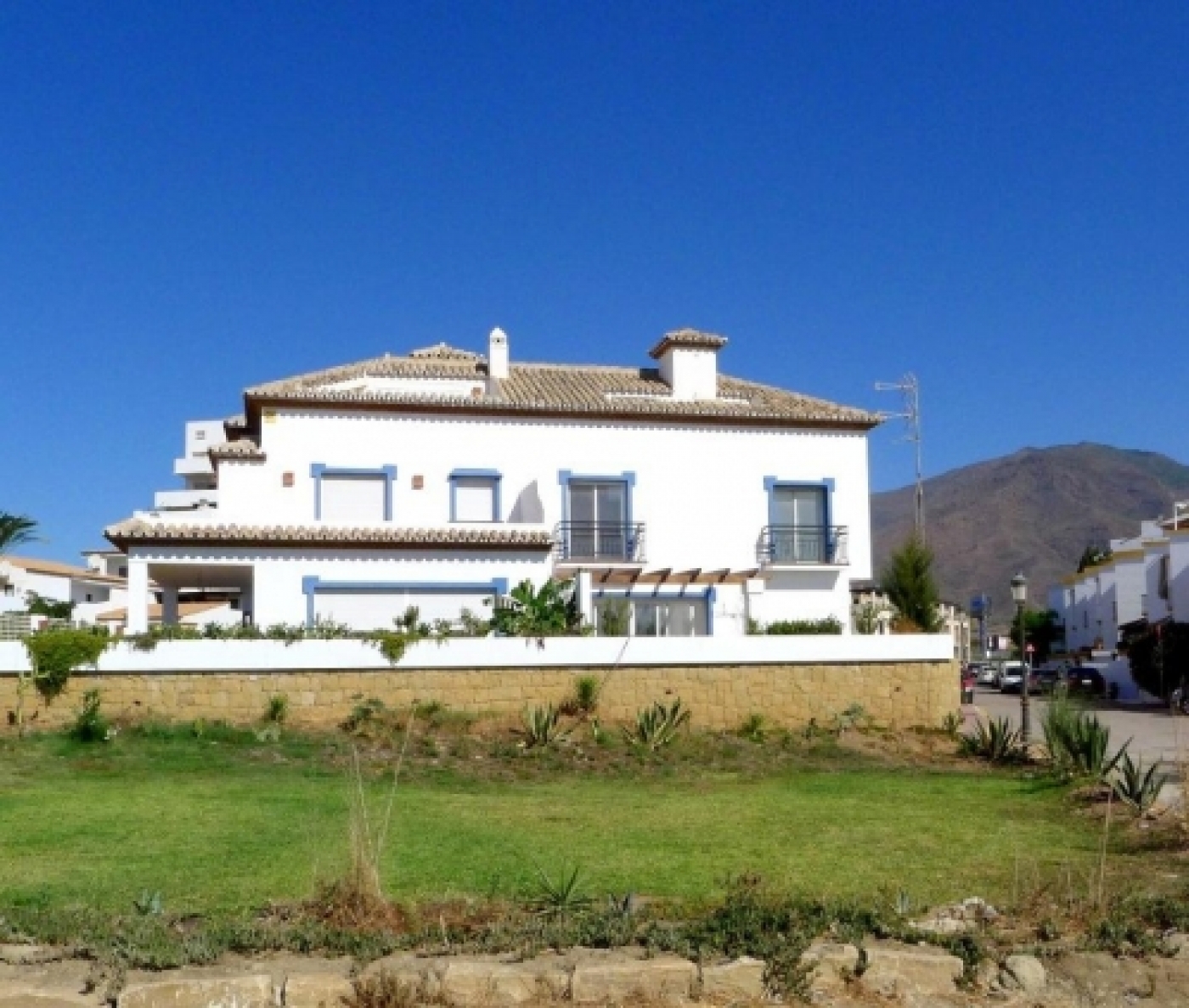 Townhouses in first line beach