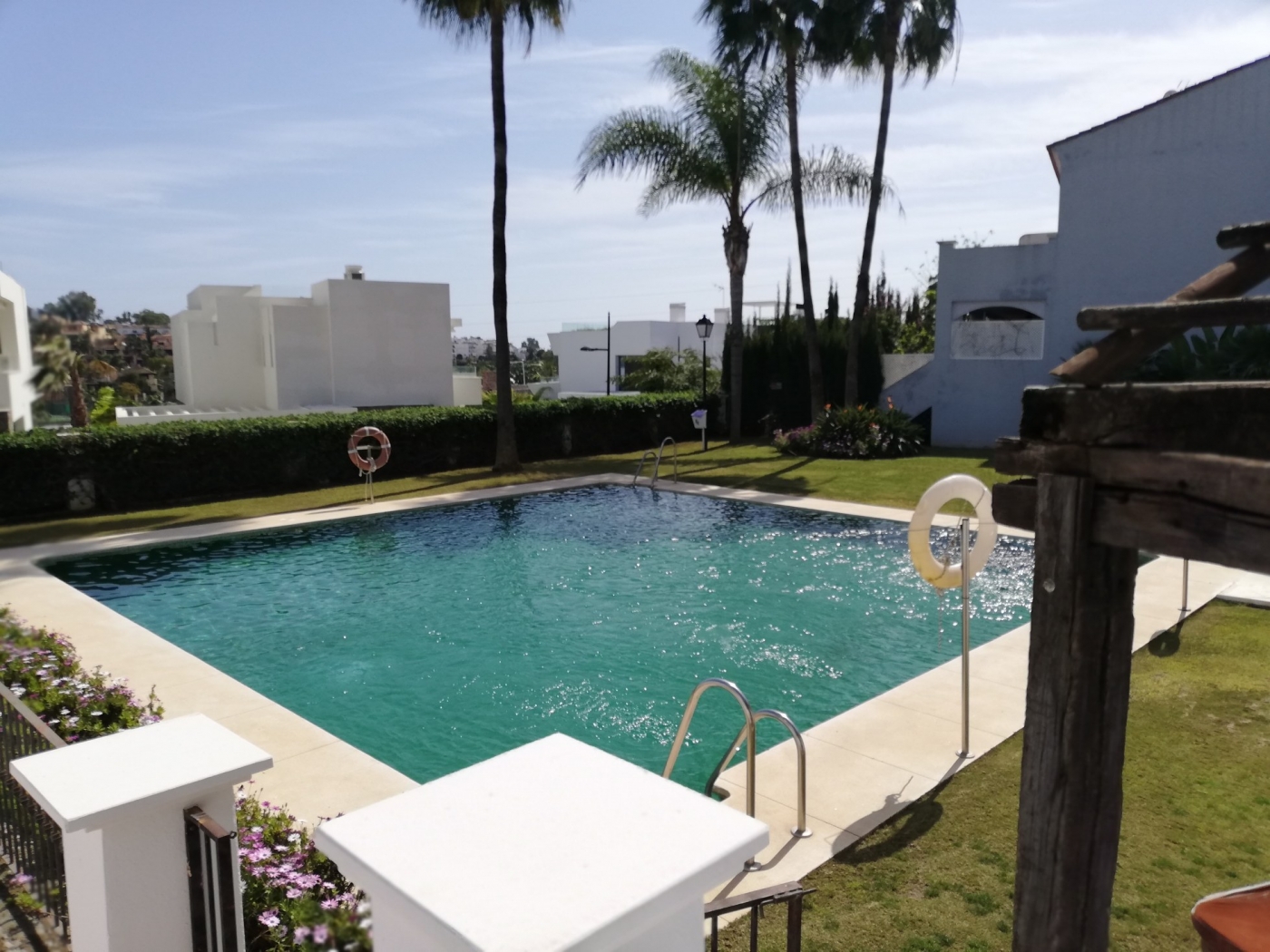 Promotion of townhouses in El Campanario