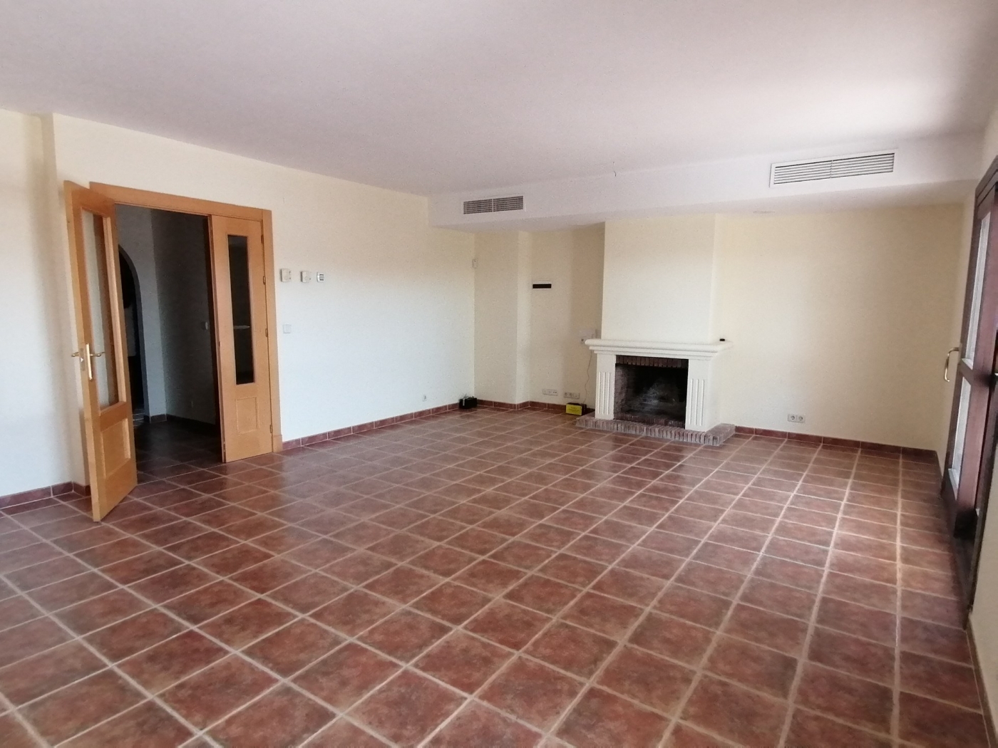 Promotion of townhouses in El Campanario
