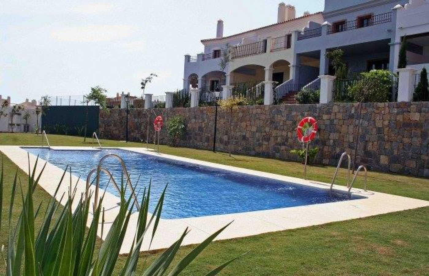 Promotion of townhouses in El Campanario
