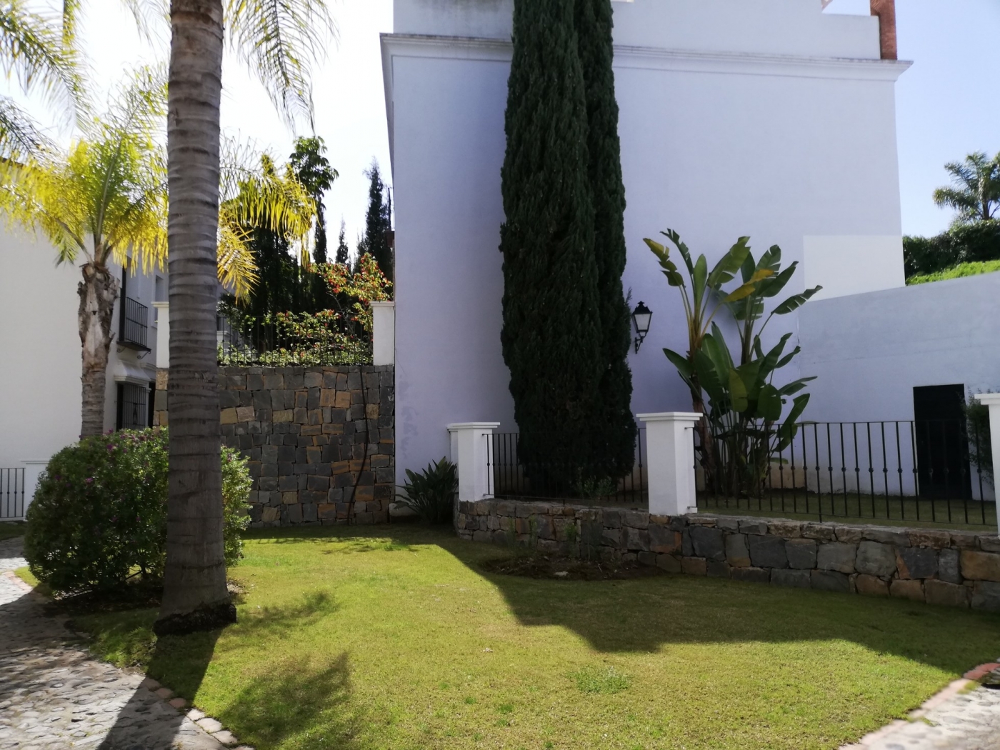 Promotion of townhouses in El Campanario