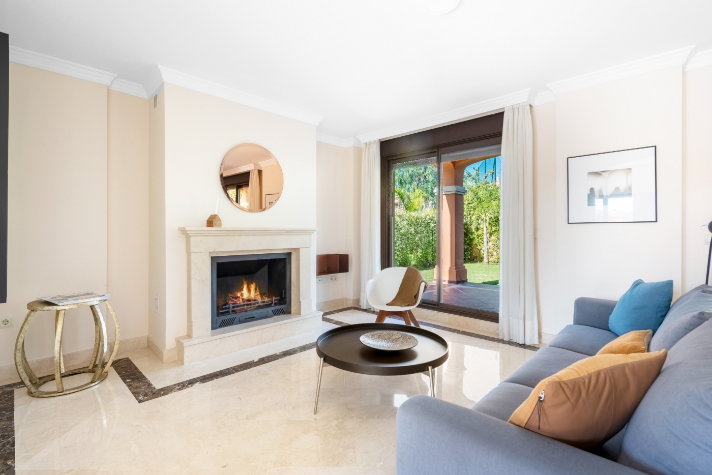 Detached and semi-detached villas in Estepona Golf