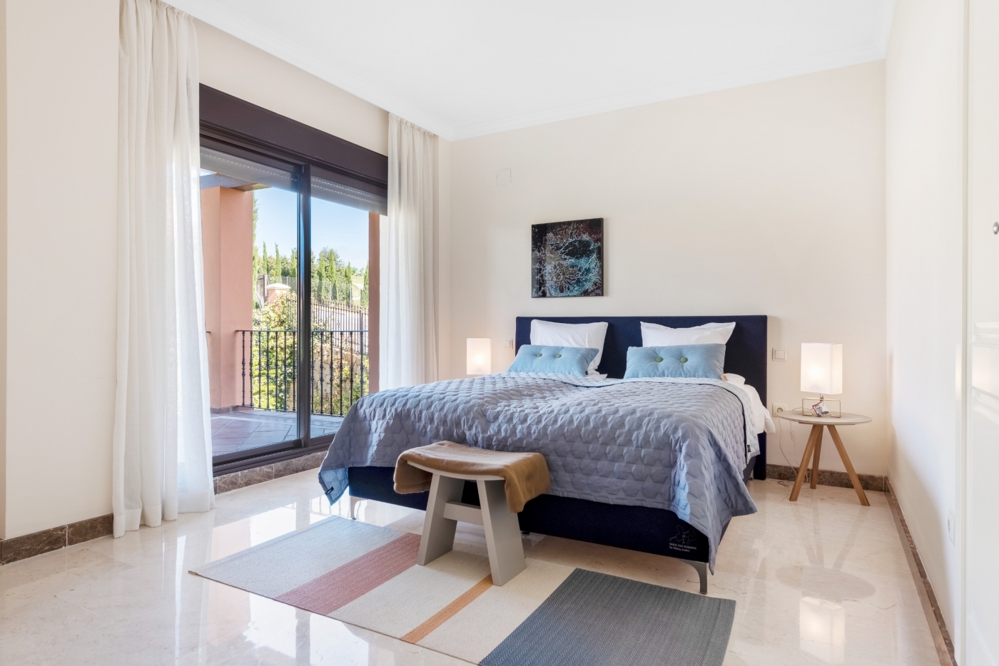 Detached and semi-detached villas in Estepona Golf