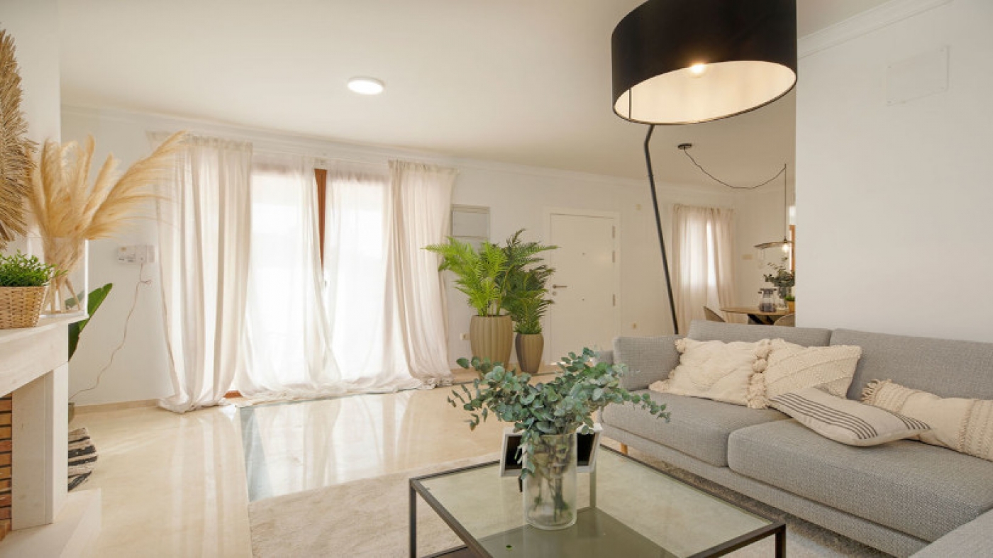 Promoción de chalets adosados en Bahía de Casares