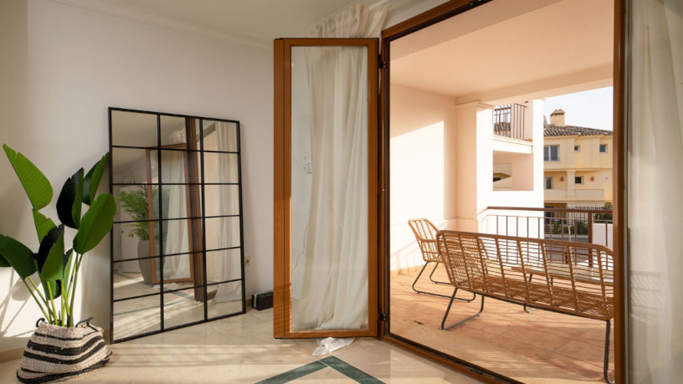 Promoción de chalets adosados en Bahía de Casares
