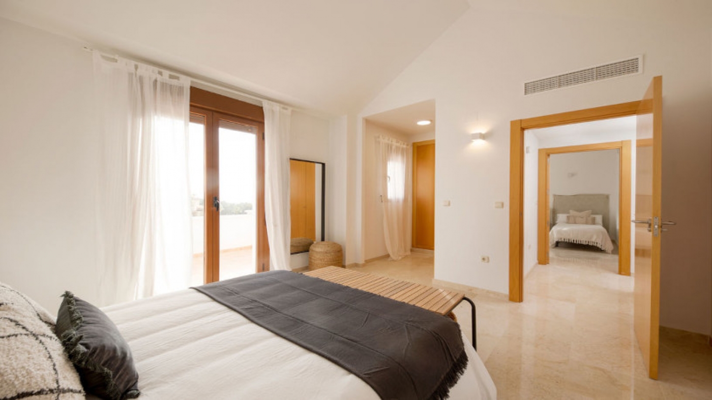 Promoción de chalets adosados en Bahía de Casares