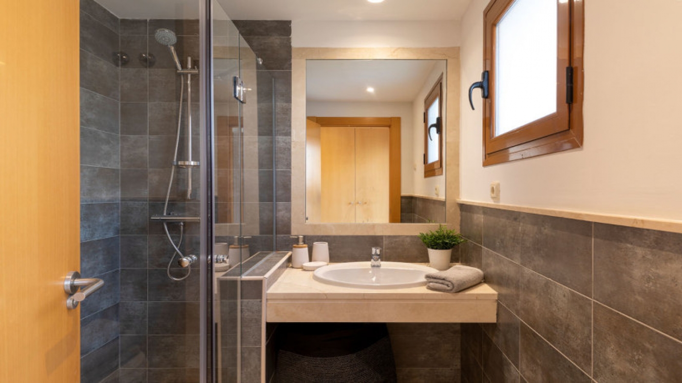 Promoción de chalets adosados en Bahía de Casares