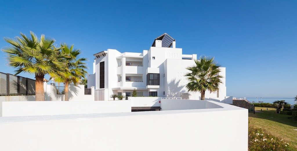 Apartamentos en primera línea de playa, Casares