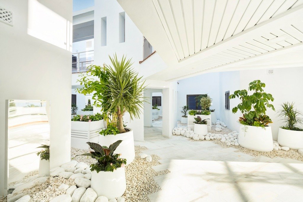 Apartamentos en primera línea de playa, Casares