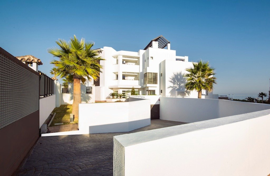 Apartamentos en primera línea de playa, Casares