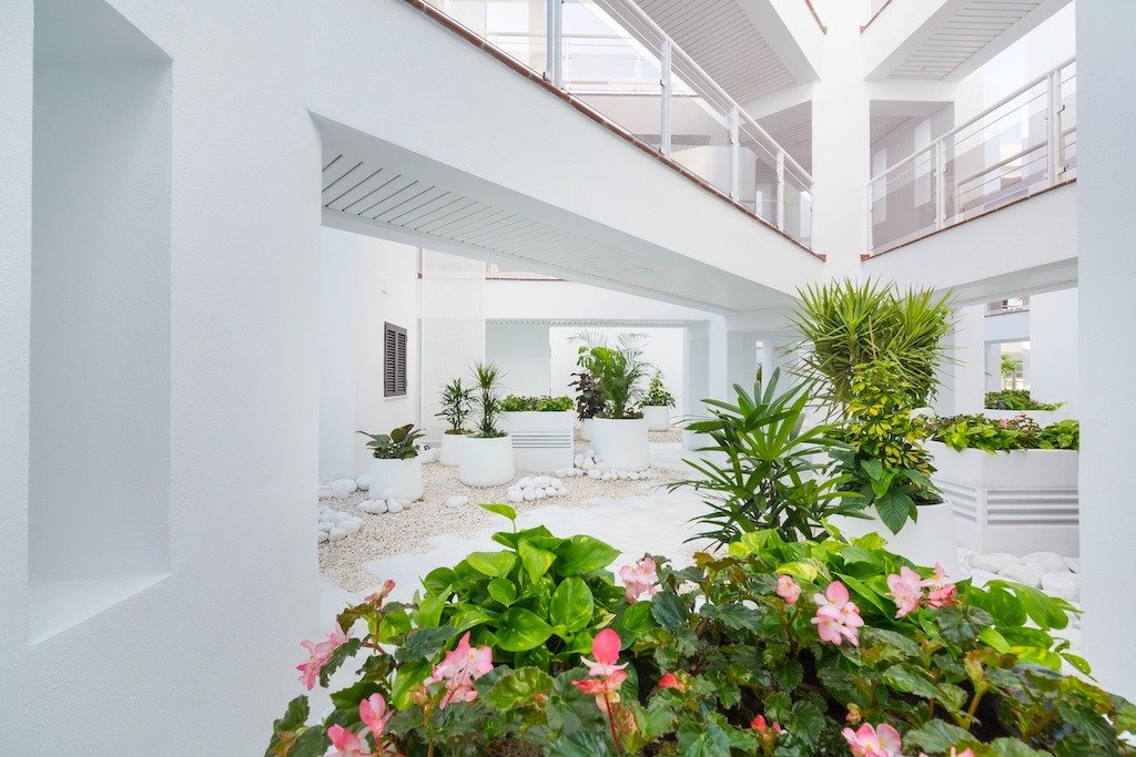 Apartamentos en primera línea de playa, Casares