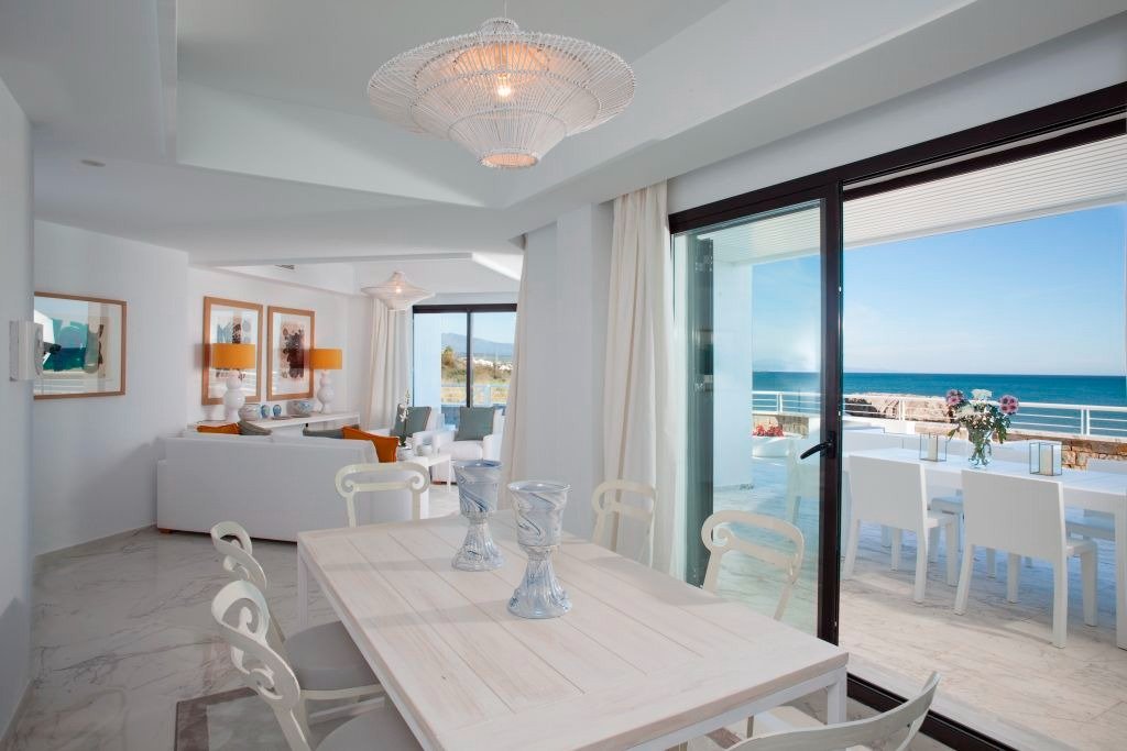 Apartamentos en primera línea de playa, Casares