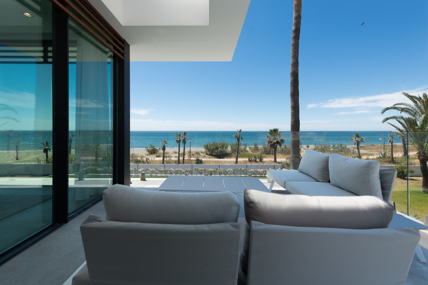 Villa en primera línea de playa