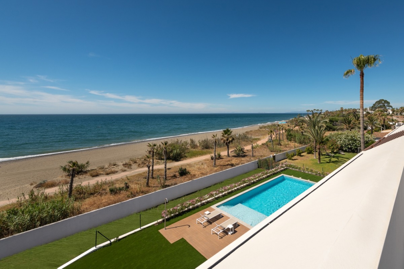 Villa en primera línea de playa