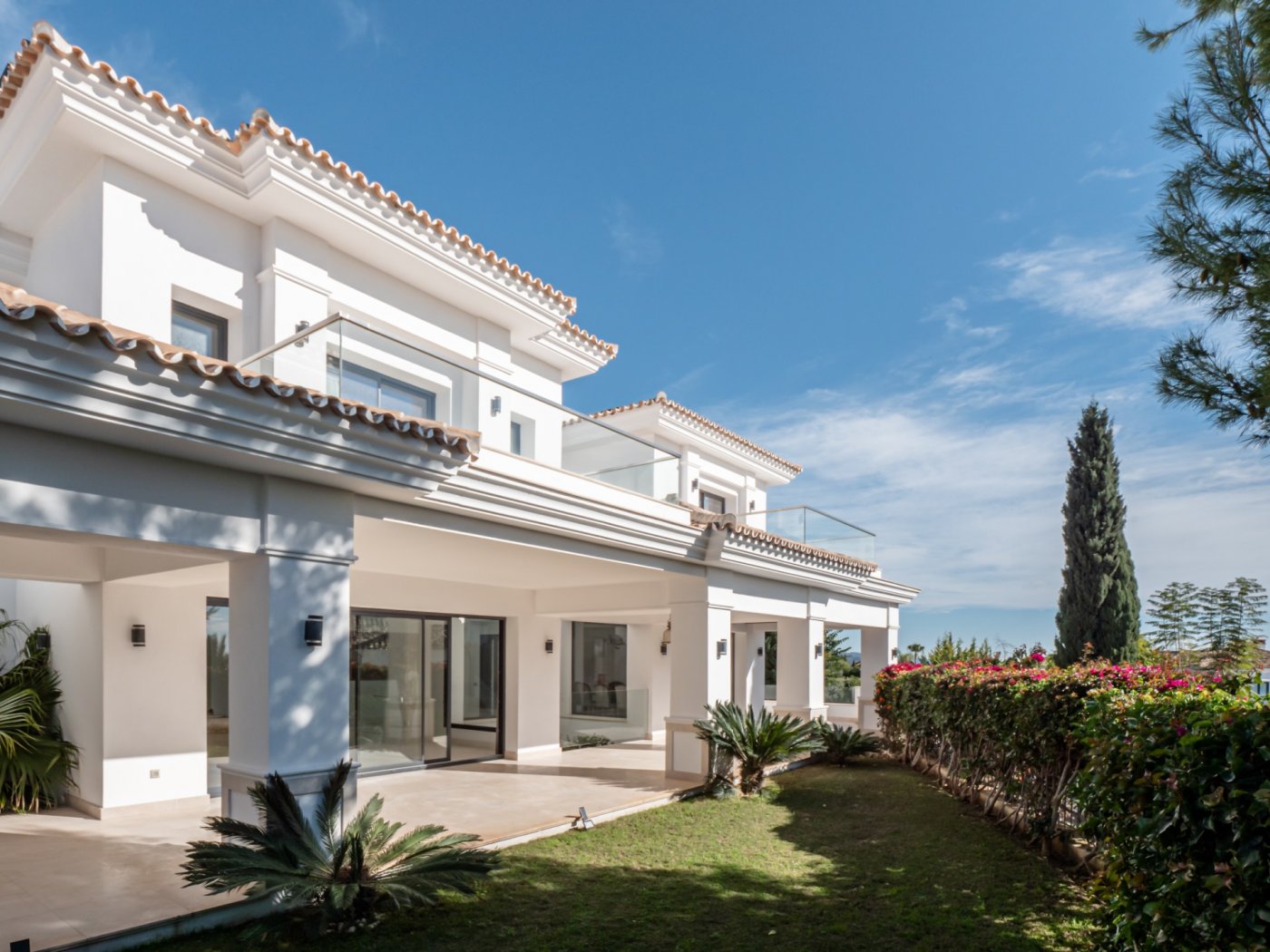 Villa moderna mediterránea en Sierra Blanca