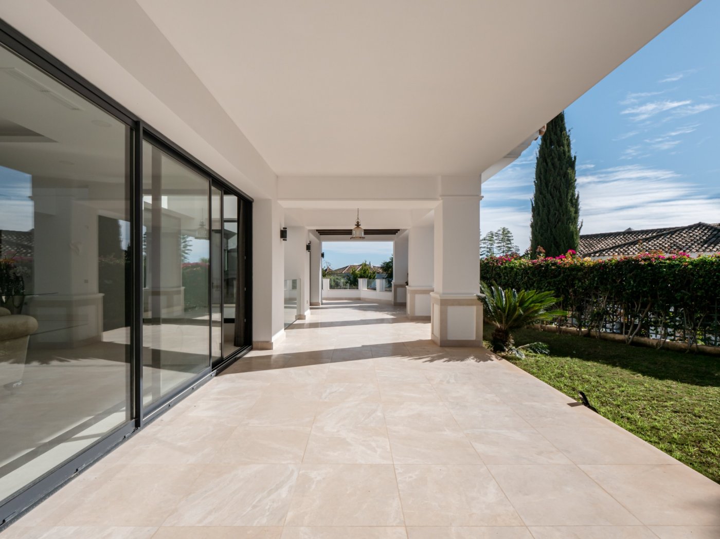 Villa moderna mediterránea en Sierra Blanca