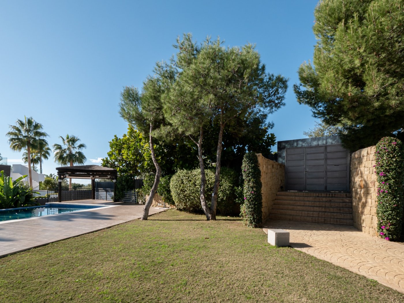 Villa moderna mediterránea en Sierra Blanca