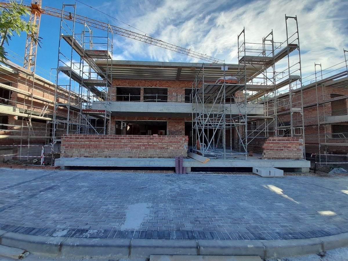 Promoción de villas pareadas en Atalaya, Estepona