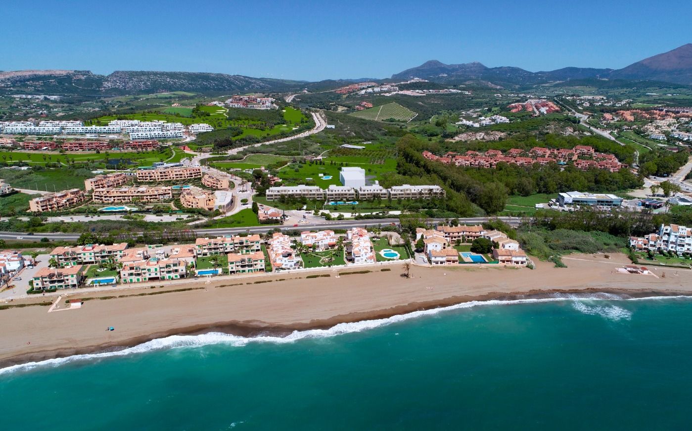 Promoción de viviendas en Casares Playa