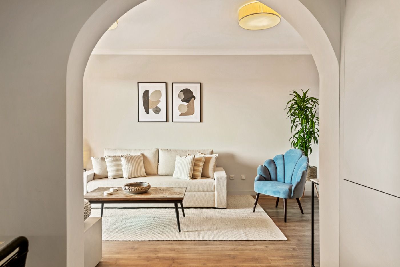 Promoción de apartamentos turísticos junto a El Paraíso Golf