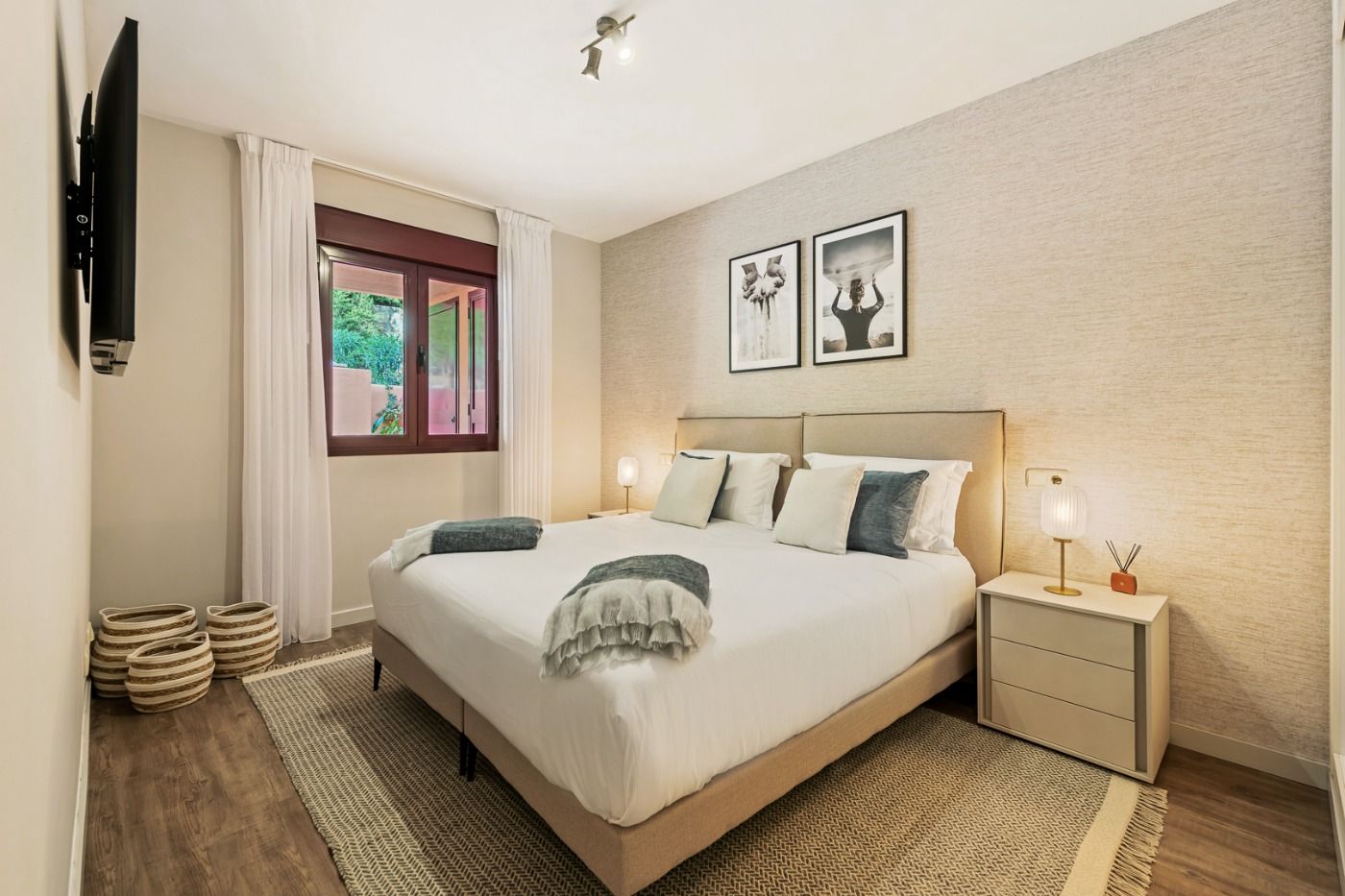 Promoción de apartamentos turísticos junto a El Paraíso Golf