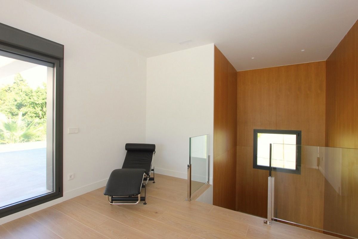 Villa moderna en primera línea de golf de Guadalmina