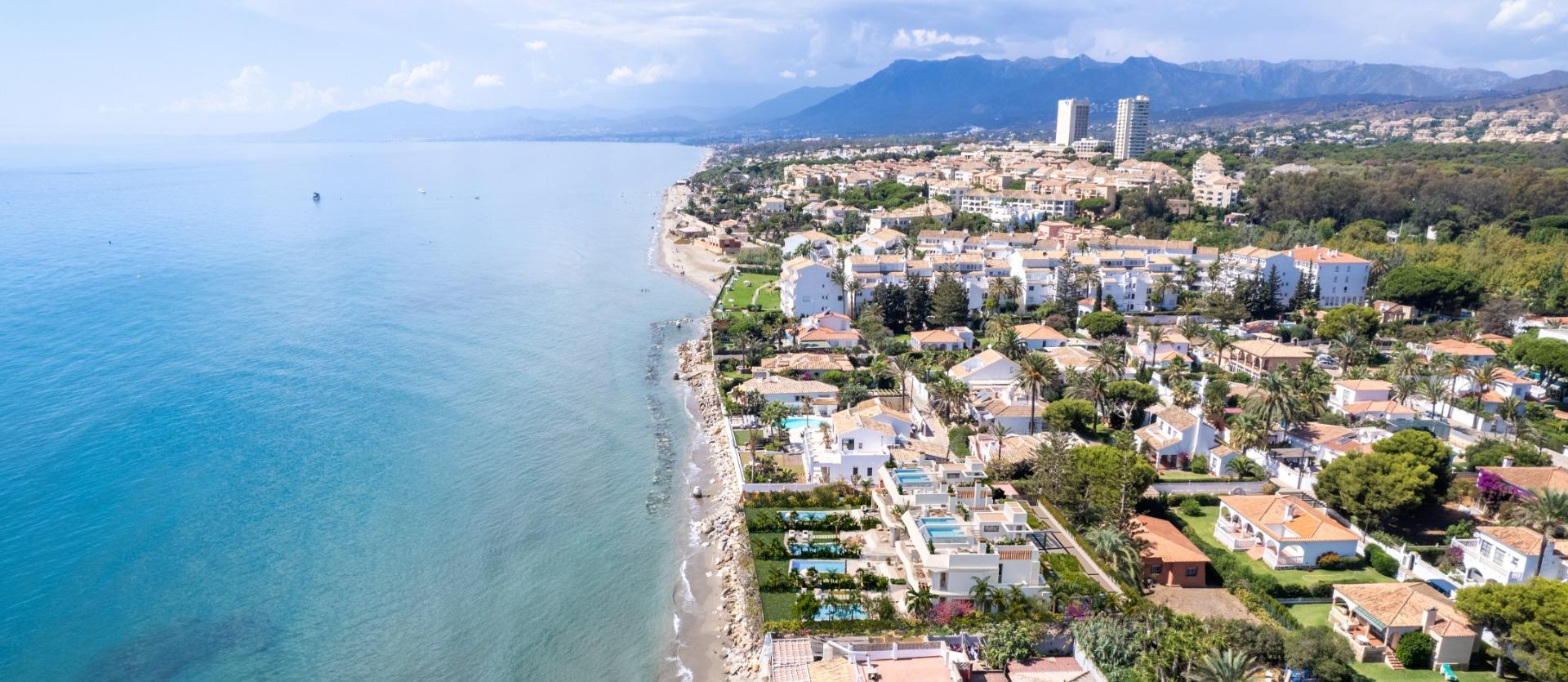 Villas pareadas en 1ª línea de playa de Marbella Este