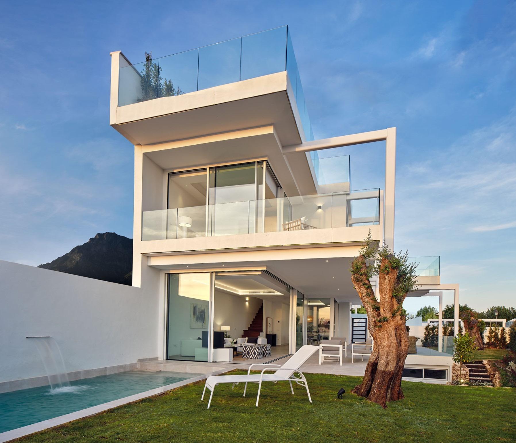 Villa moderna lista para entrar a vivir