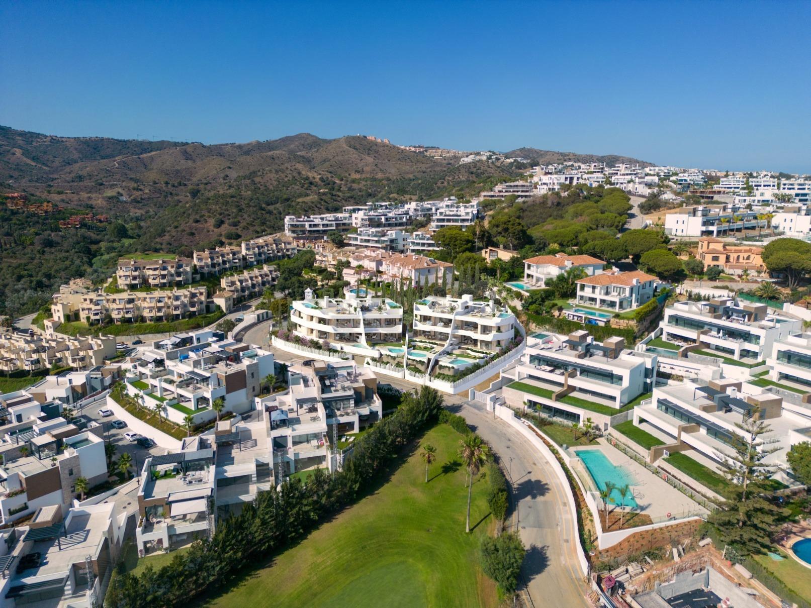 Promoción de apartamentos en Cabopino, Marbella