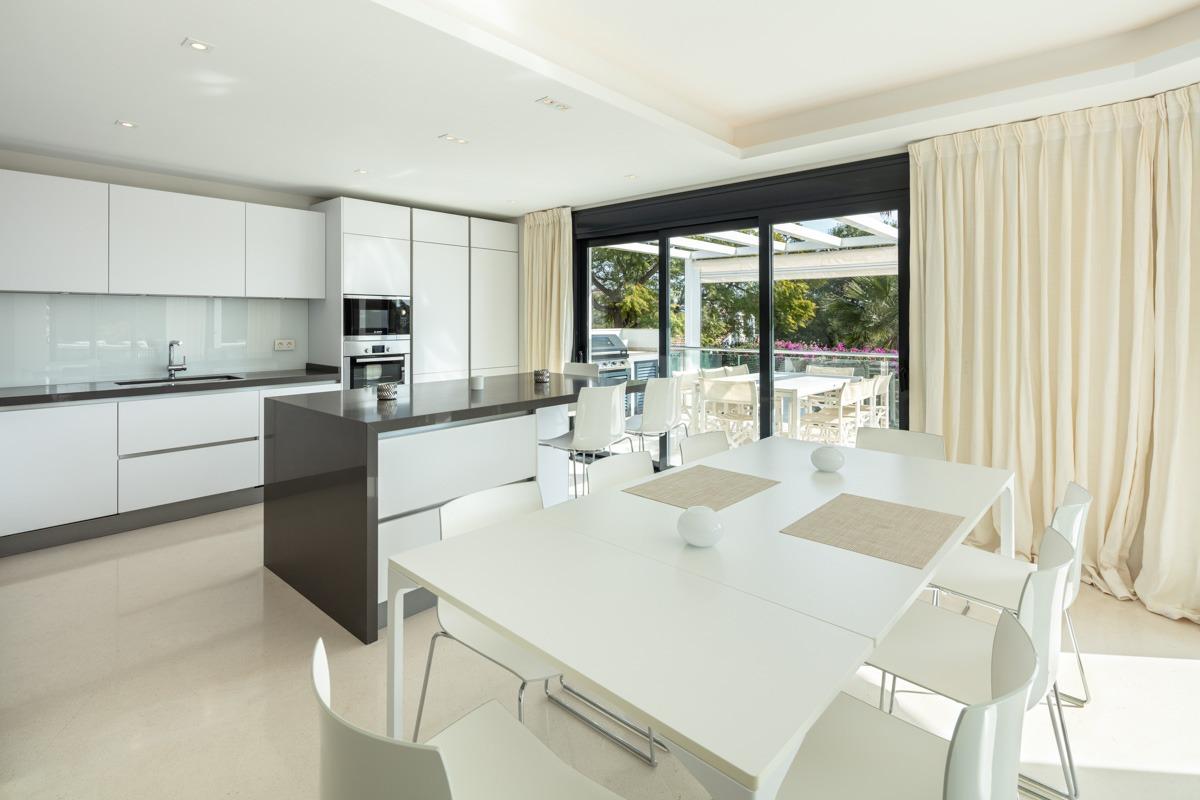 Refurbished villa in Nueva Andalucía, Marbella