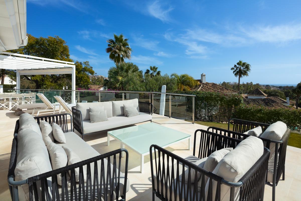 Refurbished villa in Nueva Andalucía, Marbella