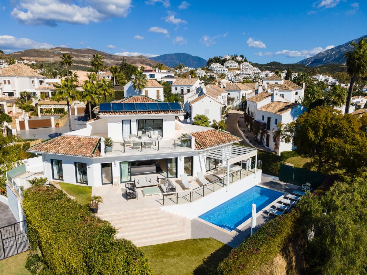 Refurbished villa in Nueva Andalucía, Marbella