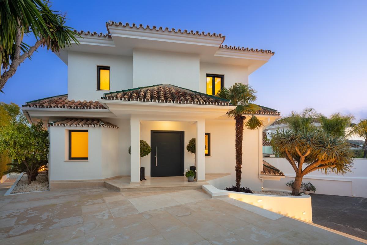 Refurbished villa in Nueva Andalucía, Marbella