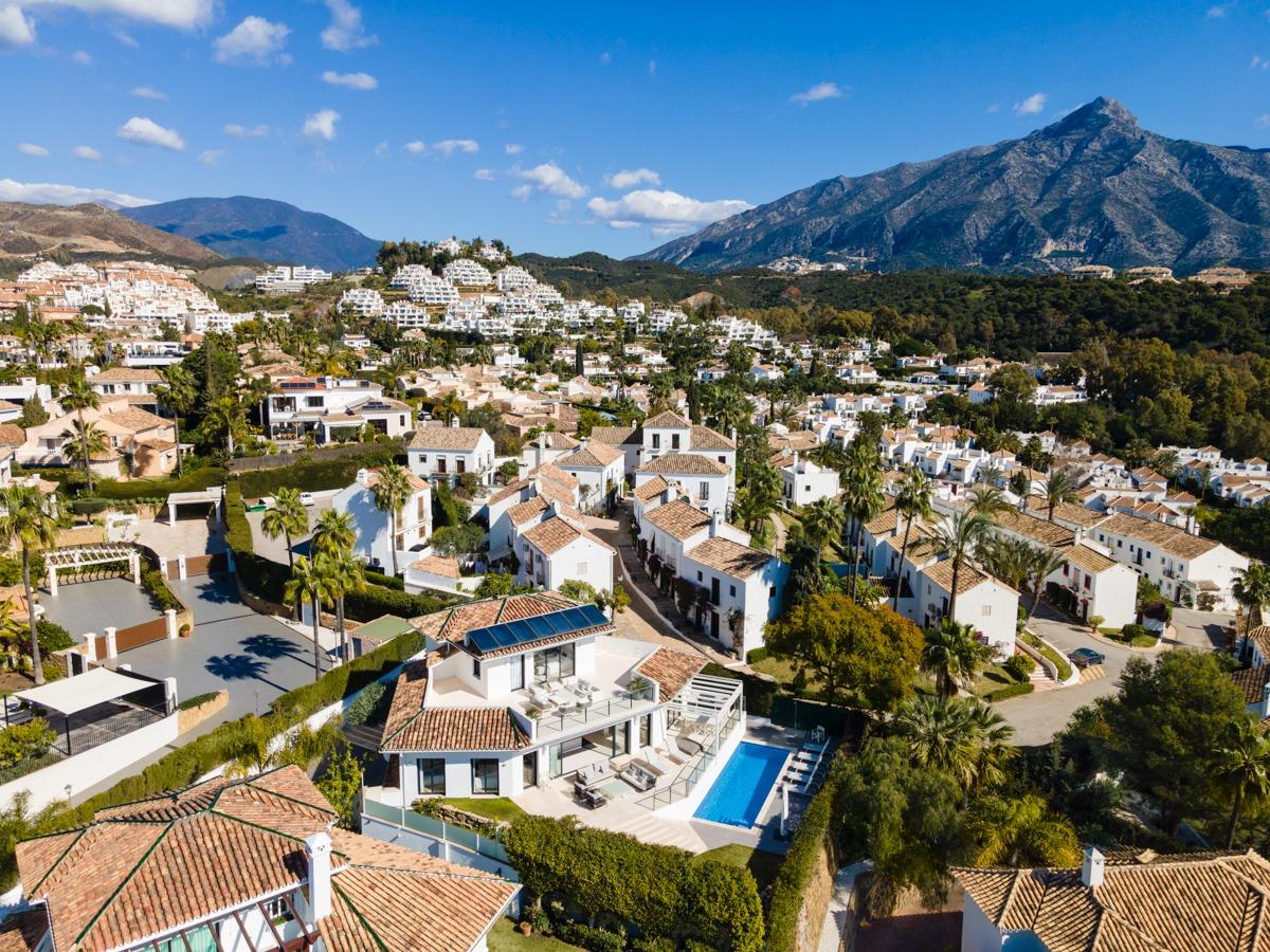 Refurbished villa in Nueva Andalucía, Marbella