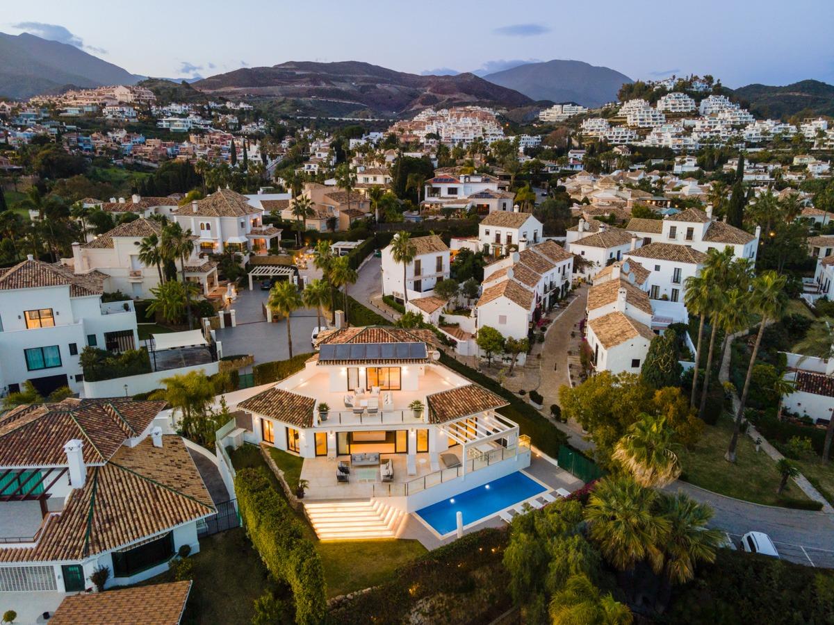 Refurbished villa in Nueva Andalucía, Marbella