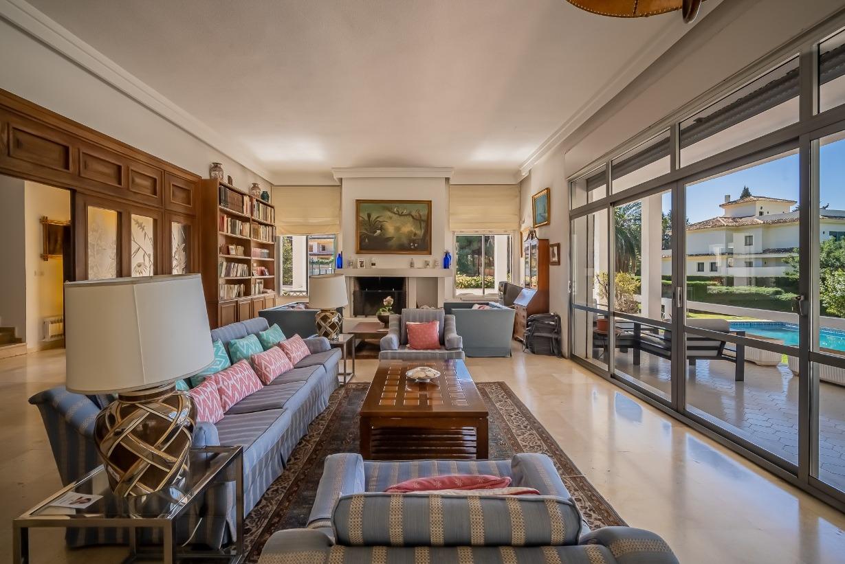 Villa junto a Marbella pueblo