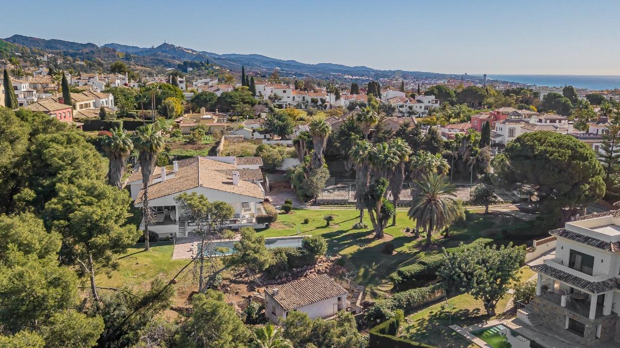 Villa junto a Marbella pueblo