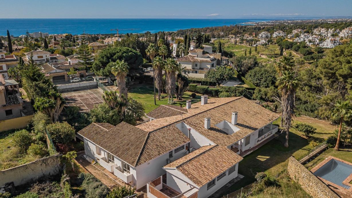 Villa junto a Marbella pueblo