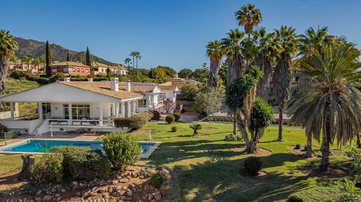 Villa junto a Marbella pueblo