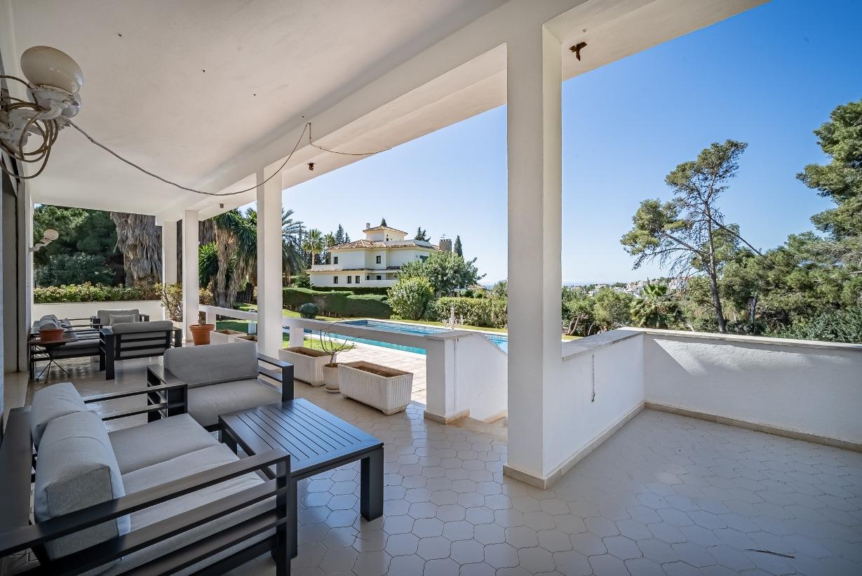 Villa junto a Marbella pueblo
