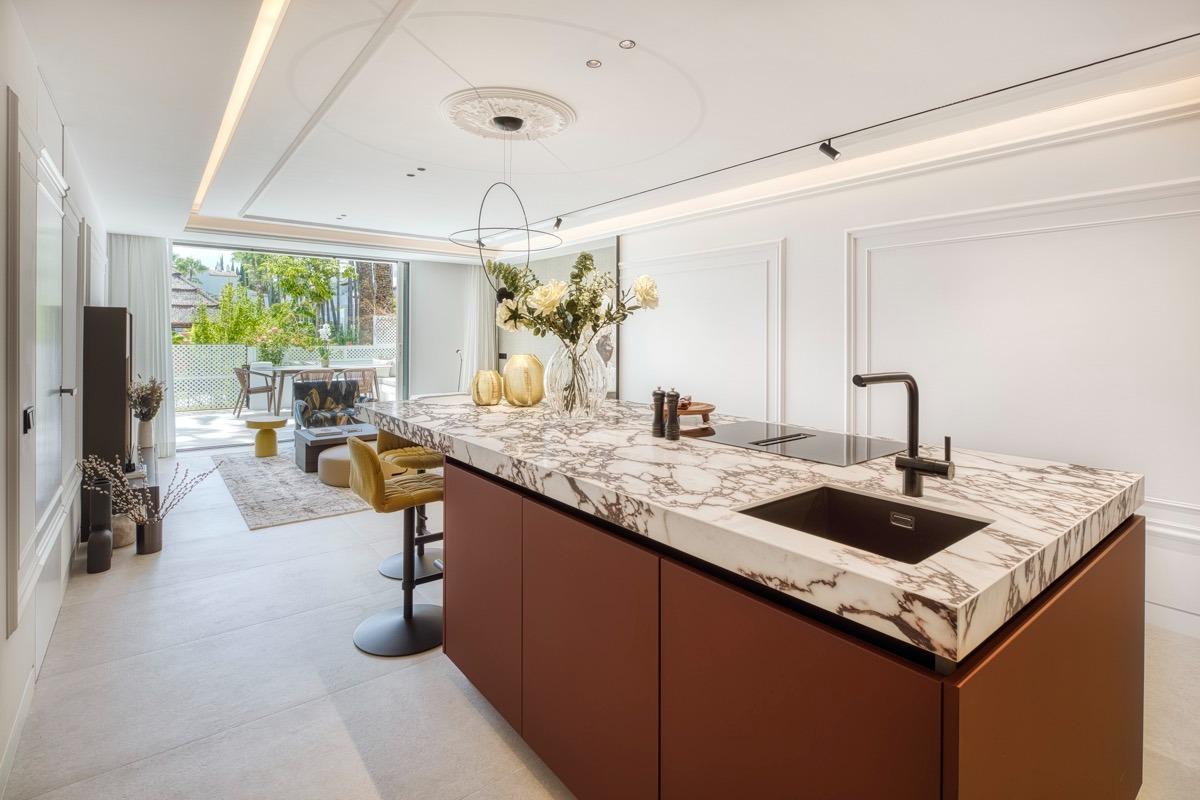 Kürzlich renovierte Erdgeschosswohnung in Golden Mile Marbella