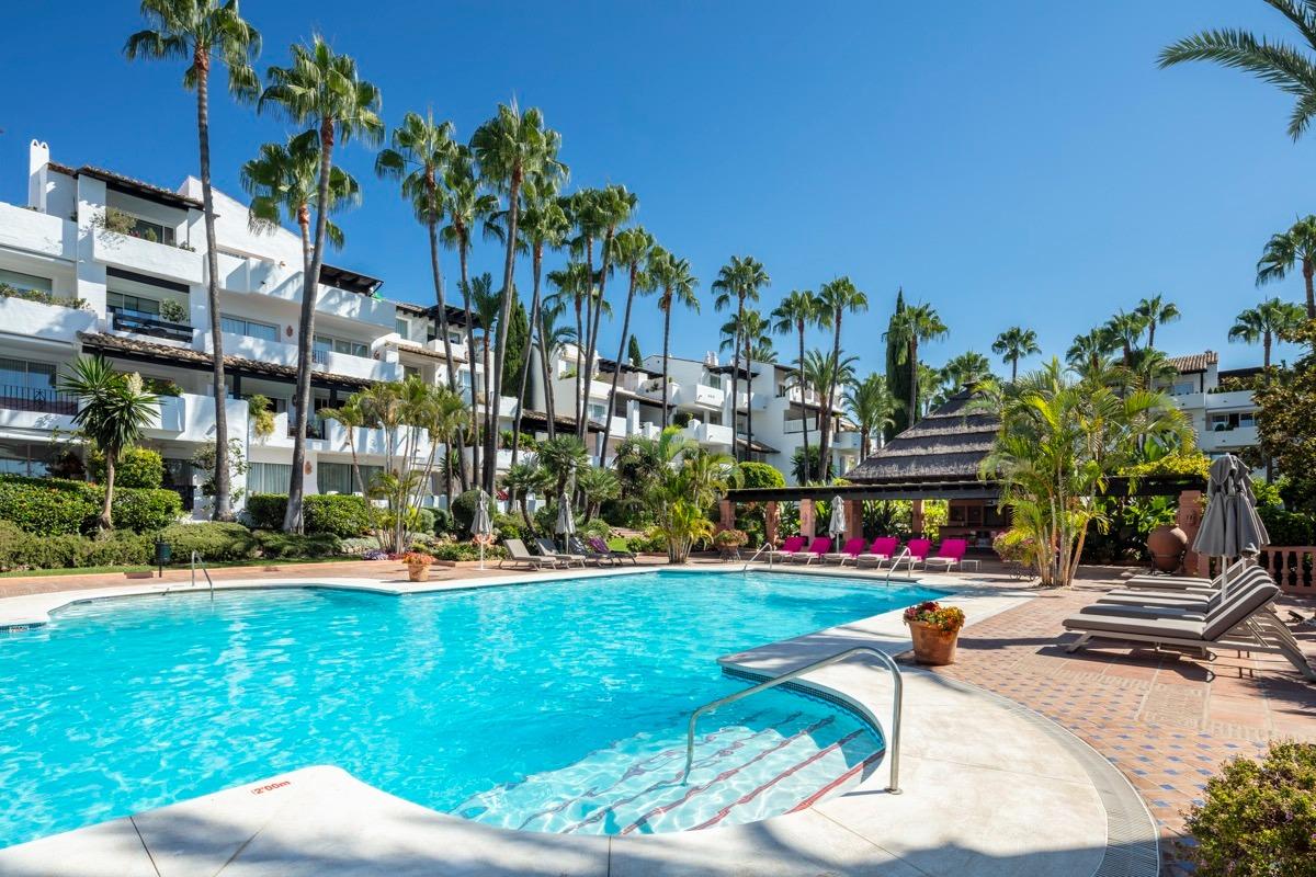 Kürzlich renovierte Erdgeschosswohnung in Golden Mile Marbella