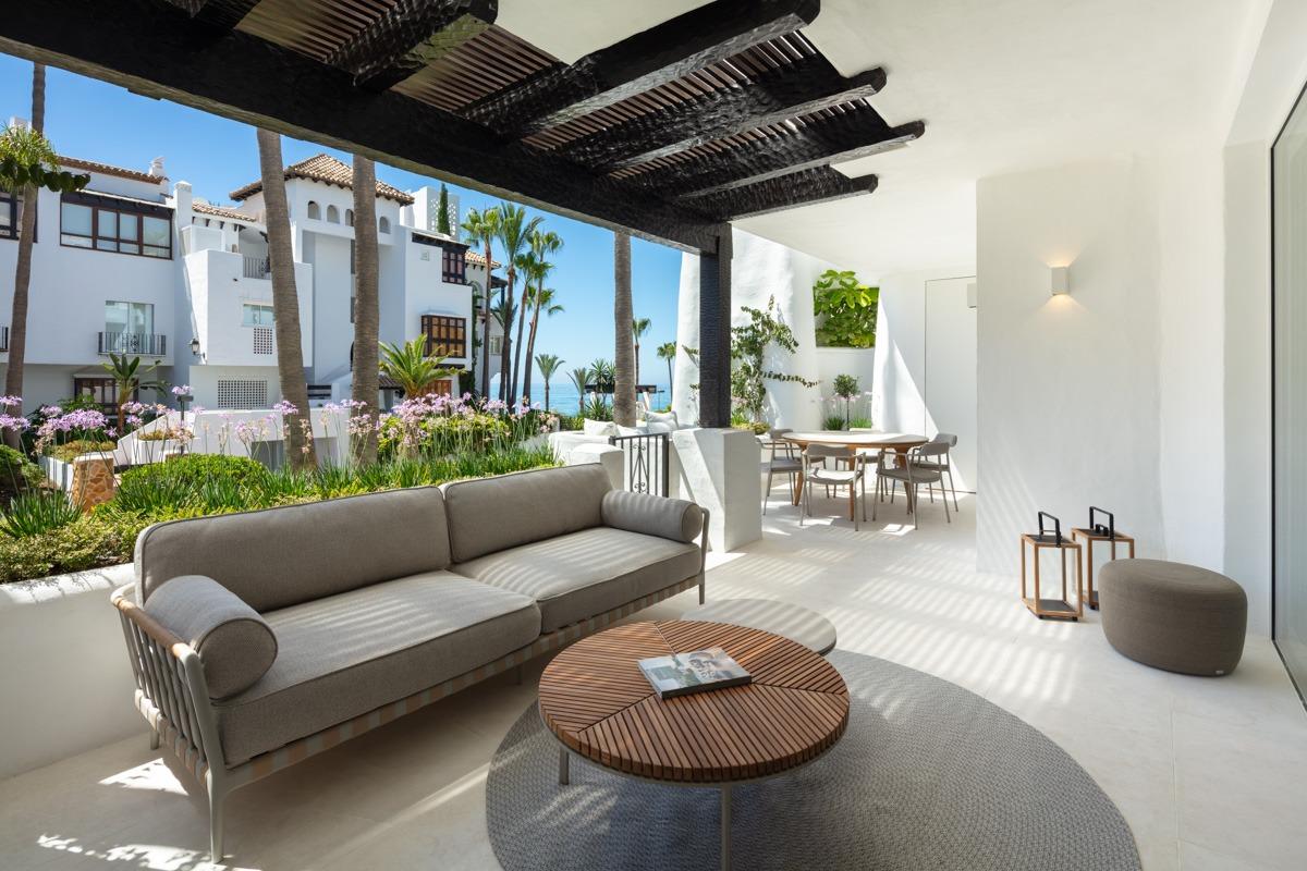 Moderno apartamento en Puente Romano, Marbella