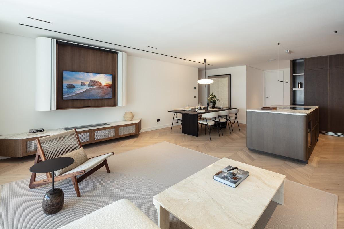 Moderno apartamento en Puente Romano, Marbella