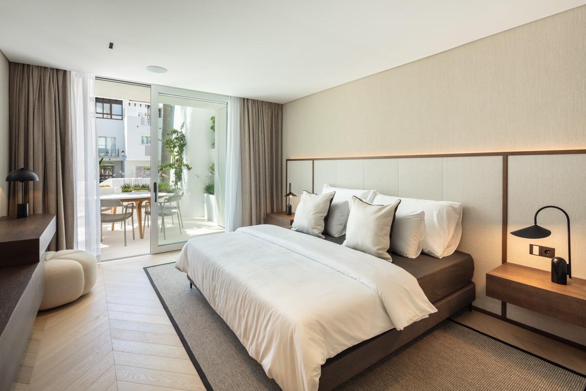 Moderno apartamento en Puente Romano, Marbella