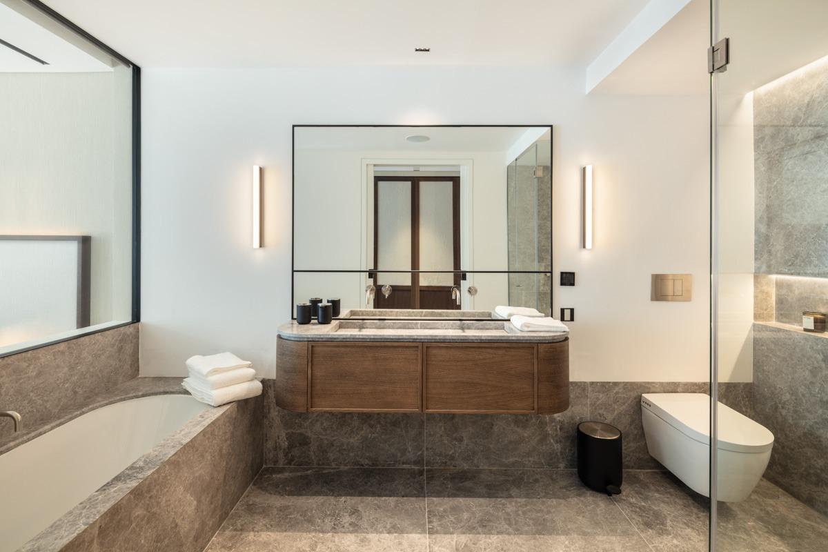 Moderno apartamento en Puente Romano, Marbella