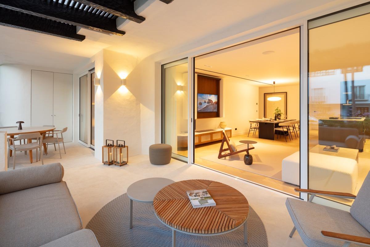 Moderno apartamento en Puente Romano, Marbella