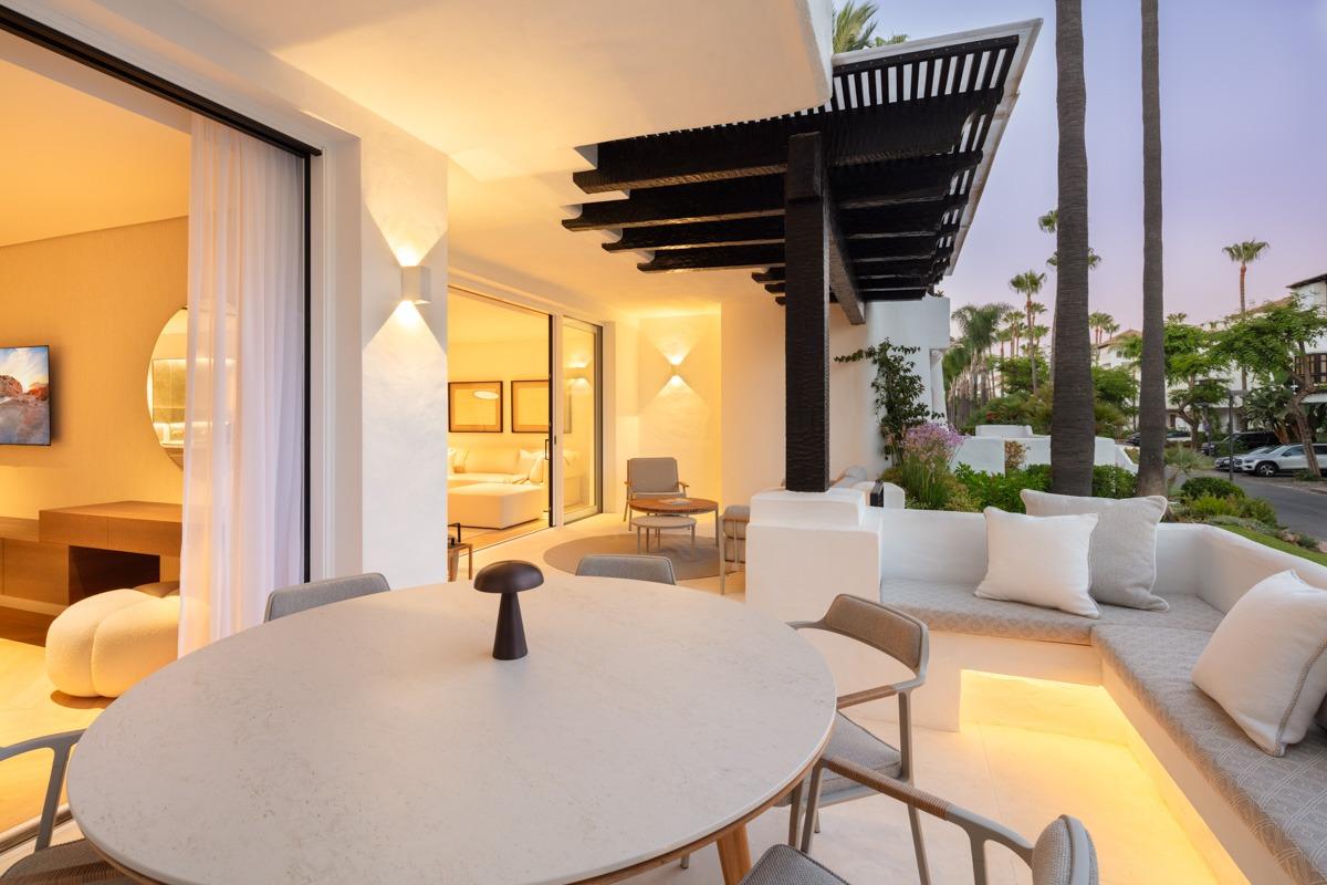 Moderno apartamento en Puente Romano, Marbella
