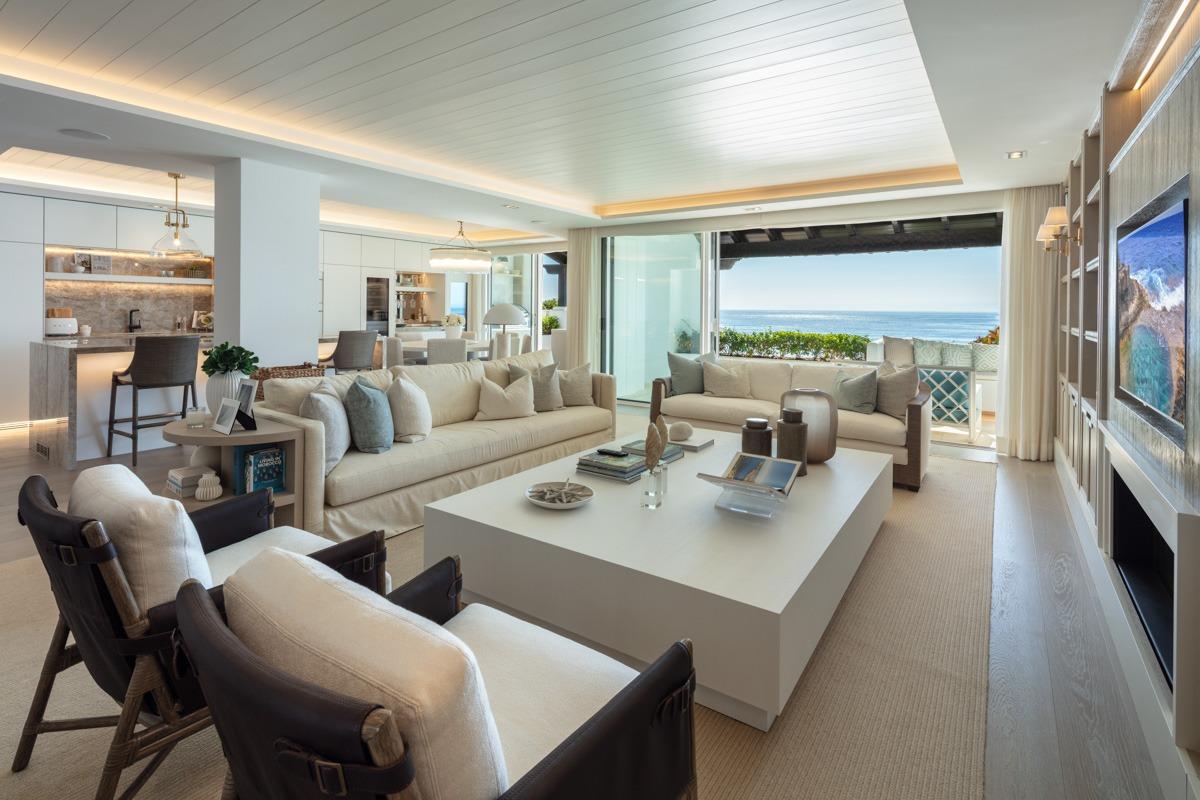 Ático dúplex en primera línea de playa en Puente Romano